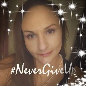 Meet your Posher, Donielle